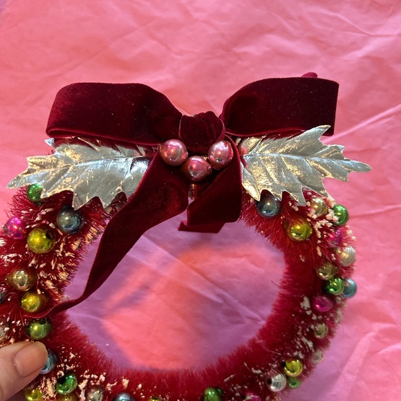 Vintage repurposed Festive Red Holiday Christmas Wreath with Bow - Picture 2 of 4